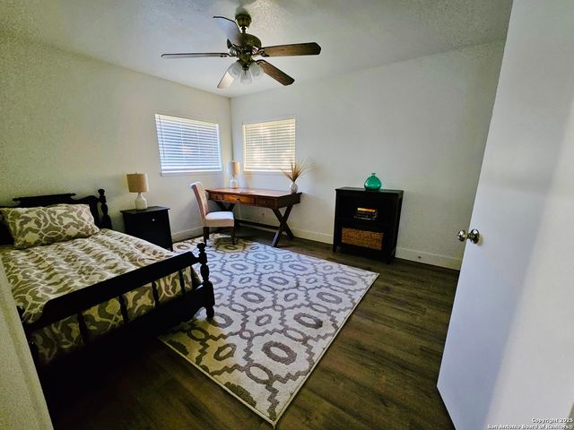 1031 shin oak, Menard, TX 76859