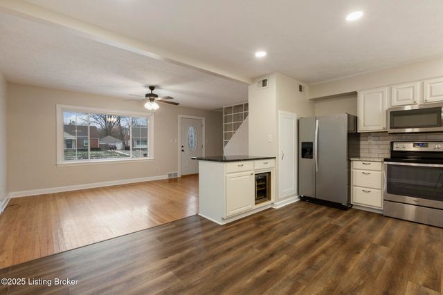 2912 Yorkshire Blvd, Louisville, KY 40220