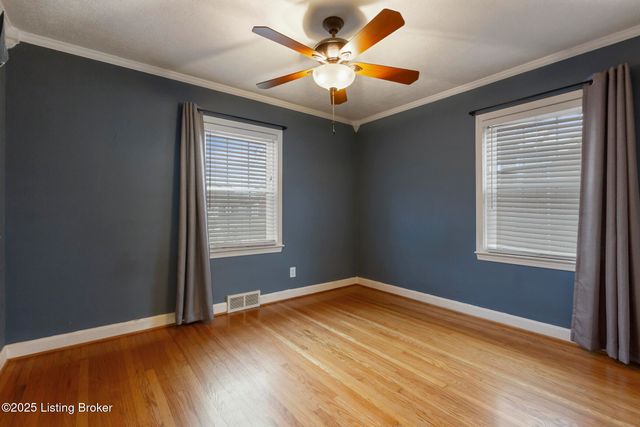 2912 Yorkshire Blvd, Louisville, KY 40220