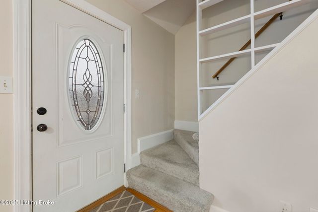 2912 Yorkshire Blvd, Louisville, KY 40220