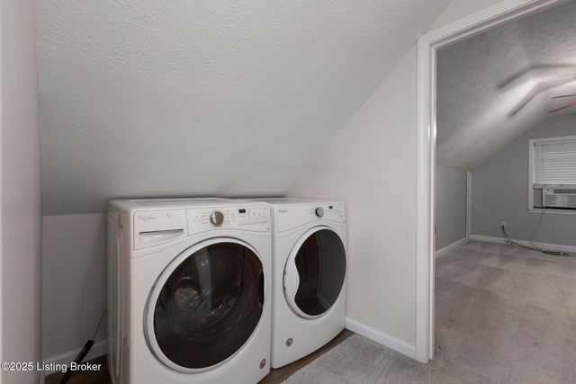 2912 Yorkshire Blvd, Louisville, KY 40220