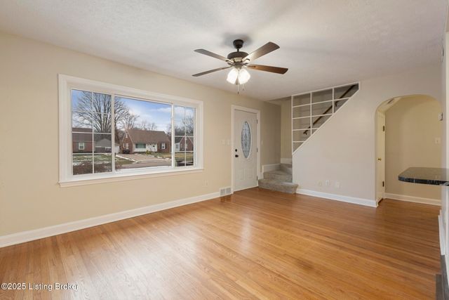 2912 Yorkshire Blvd, Louisville, KY 40220