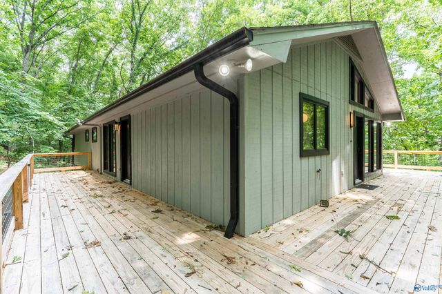 206 Newcomb Road, Owens Cross Roads, AL 35763