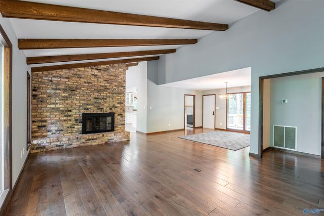 206 Newcomb Road, Owens Cross Roads, AL 35763