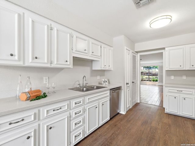 7926 Broadway Apt 107, San Antonio, TX 78209