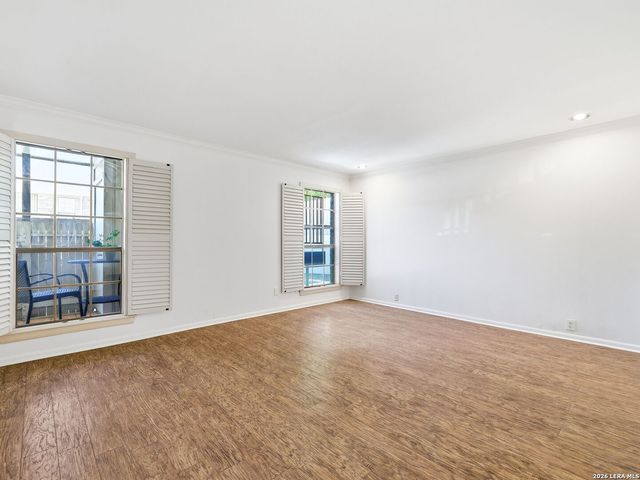 7926 Broadway Apt 107, San Antonio, TX 78209