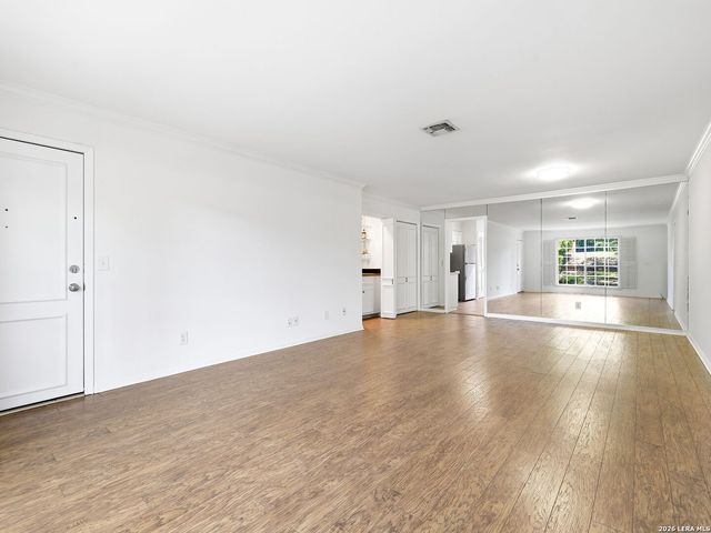 7926 Broadway Apt 107, San Antonio, TX 78209