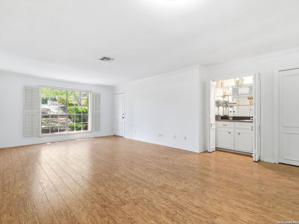 7926 Broadway Apt 107, San Antonio, TX 78209