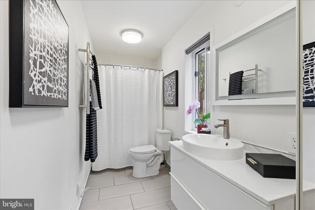 11460 LINKS DR, Reston, VA 20190