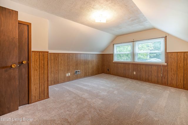 9213 Wendell Way, Louisville, KY 40299