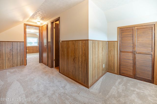 9213 Wendell Way, Louisville, KY 40299