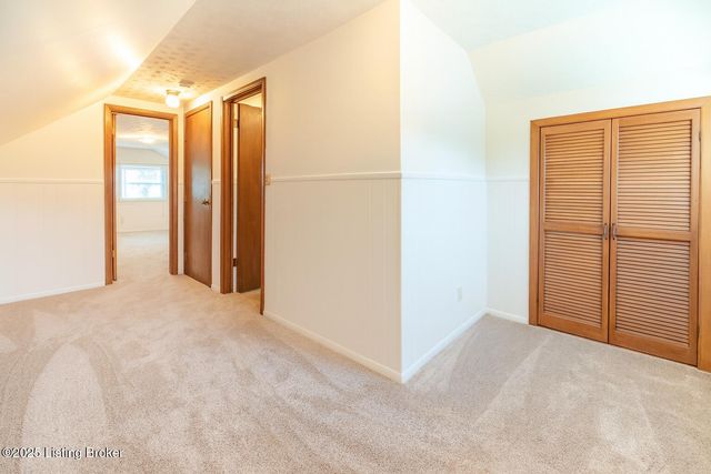 9213 Wendell Way, Louisville, KY 40299