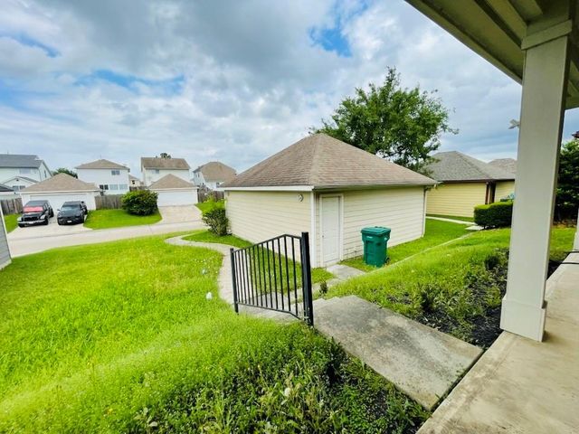 10809 S Lake Mist Lane, Willis, TX 77318