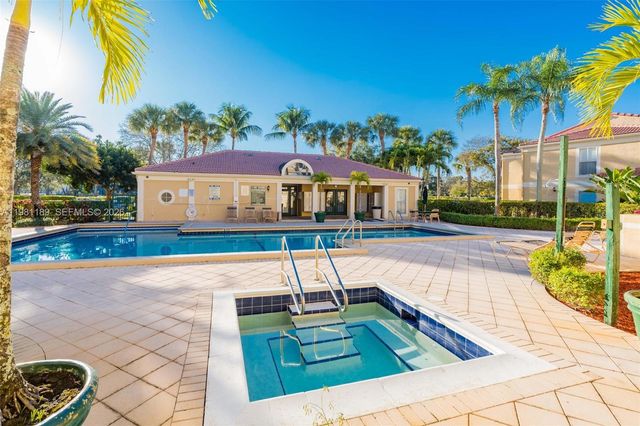 875 Riverside Dr 712, Coral Springs, FL 33071