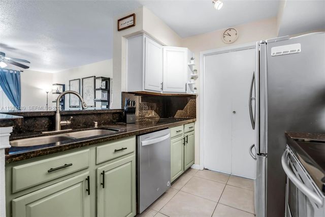 875 Riverside Dr 712, Coral Springs, FL 33071