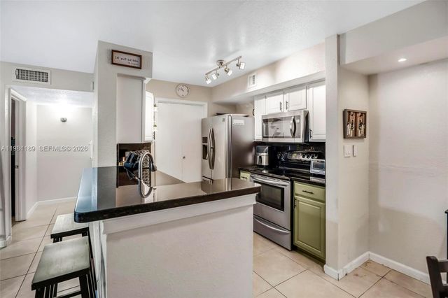 875 Riverside Dr 712, Coral Springs, FL 33071