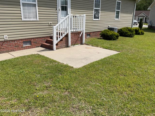 333 Olive Branch Boulevard, Grifton, NC 28530
