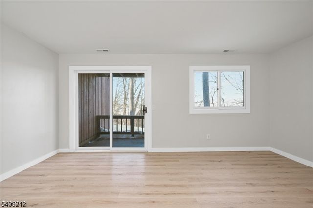 2 Davos Dr 7, Vernon Twp., NJ 07462