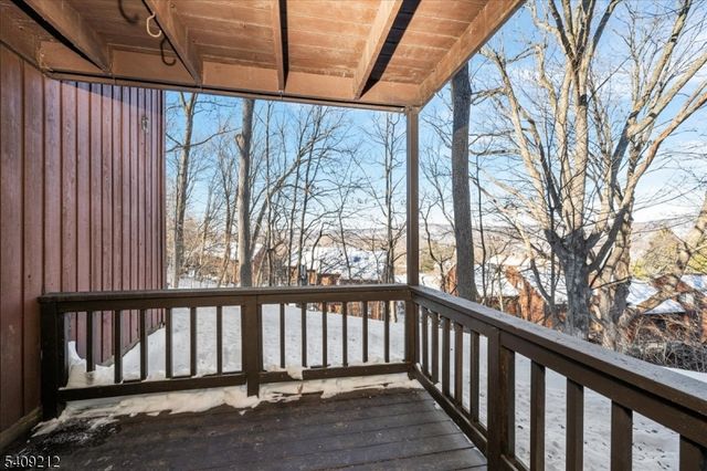 2 Davos Dr 7, Vernon Twp., NJ 07462