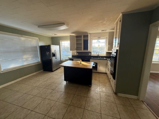 1209 Tetreau St, Thibodaux, LA 70301