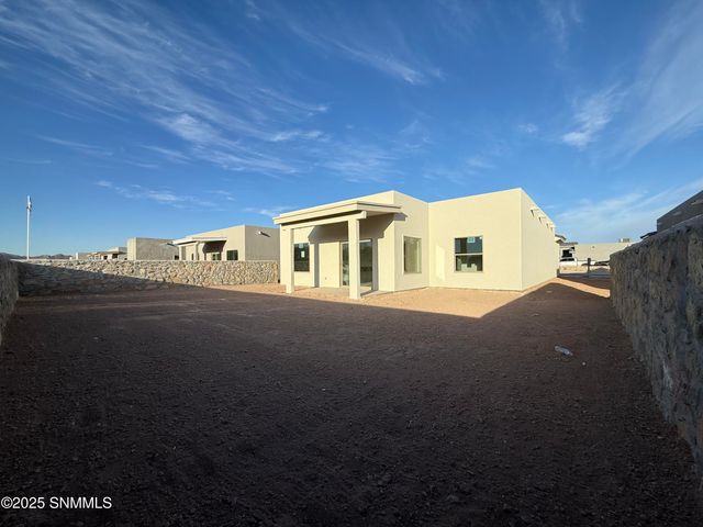 7549 Clarion Way, Las Cruces, NM 88012