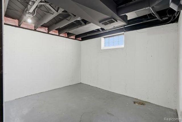 14581 Chatham Street, Detroit, MI 48223