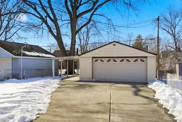 14581 Chatham Street, Detroit, MI 48223