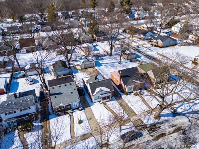 14581 Chatham Street, Detroit, MI 48223