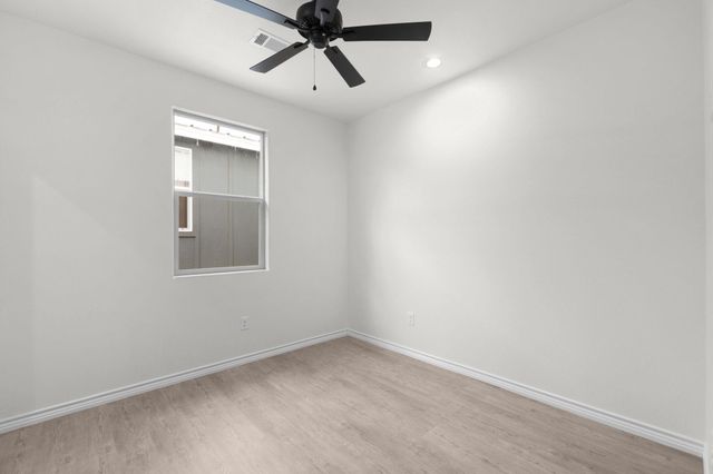 834 Waco ST, Kingsland, TX 78639