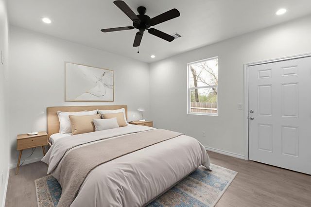 834 Waco ST, Kingsland, TX 78639