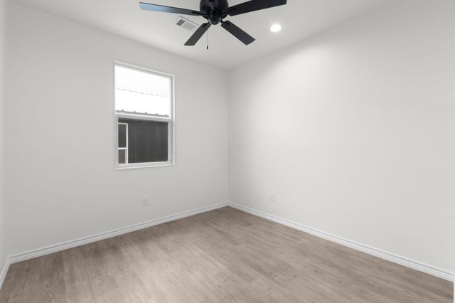 834 Waco ST, Kingsland, TX 78639