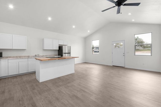 834 Waco ST, Kingsland, TX 78639