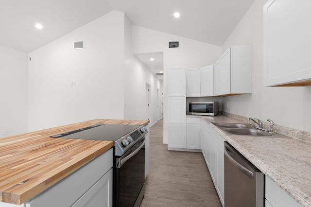 834 Waco ST, Kingsland, TX 78639