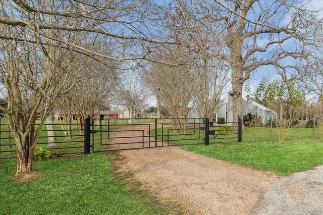 1203 Half Moon Drive, Wharton, TX 77488