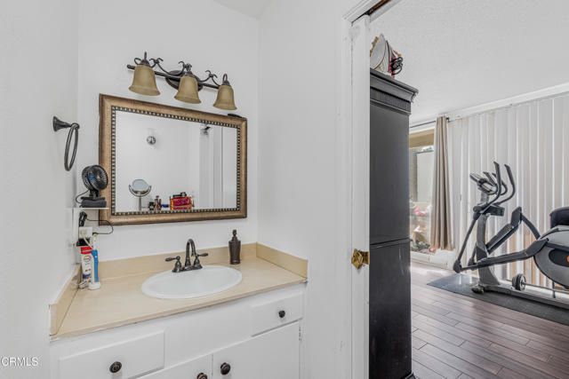 1331 Edgewood Way, Oxnard, CA 93030