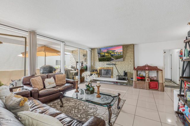 1331 Edgewood Way, Oxnard, CA 93030