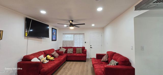 2216 W VILLA MARIA Drive, Phoenix, AZ 85023
