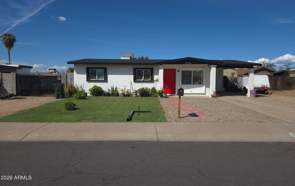 2216 W VILLA MARIA Drive, Phoenix, AZ 85023 — exterior