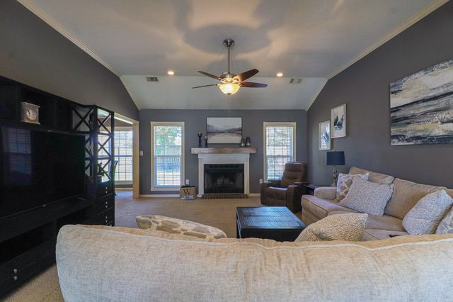 1009 Cypress Springs Cove, Jonesboro, AR 72405