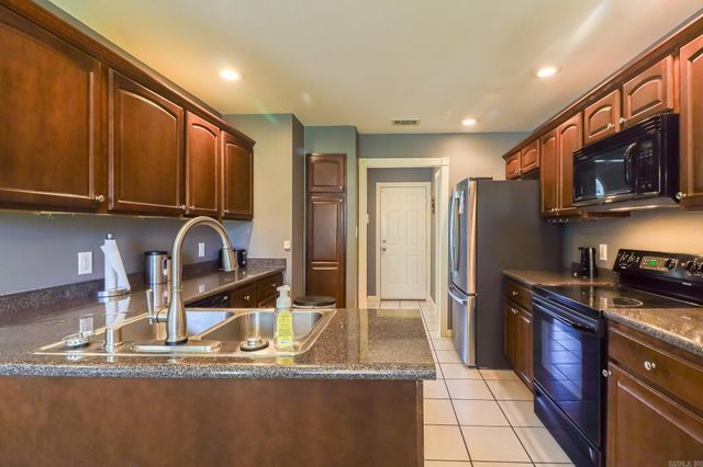1009 Cypress Springs Cove, Jonesboro, AR 72405