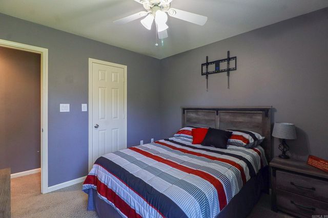 1009 Cypress Springs Cove, Jonesboro, AR 72405