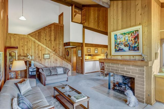 7026 Valley Greens Circle 20, Carmel, CA 93923