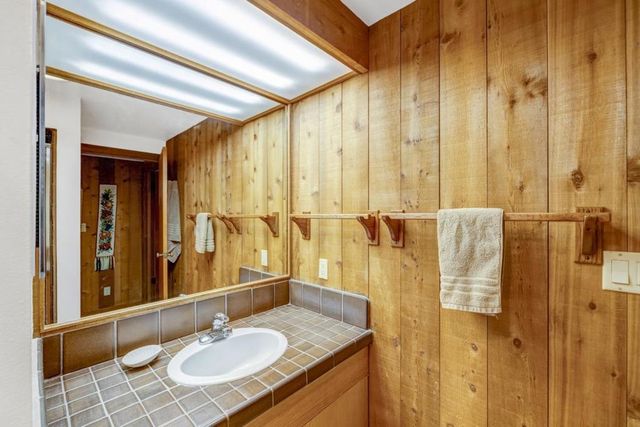 7026 Valley Greens Circle 20, Carmel, CA 93923