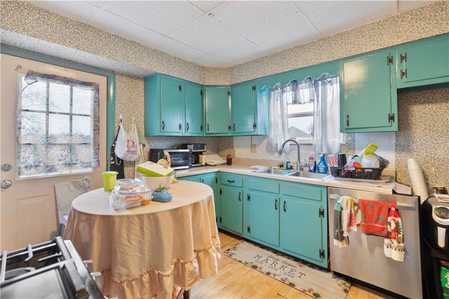 11 Knox Ave, Monessen, PA 15062