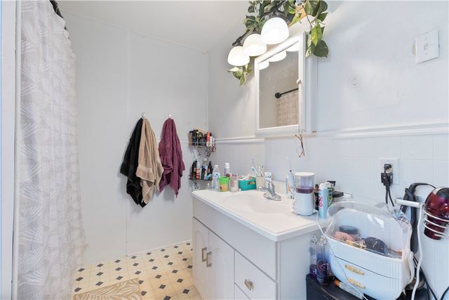 11 Knox Ave, Monessen, PA 15062