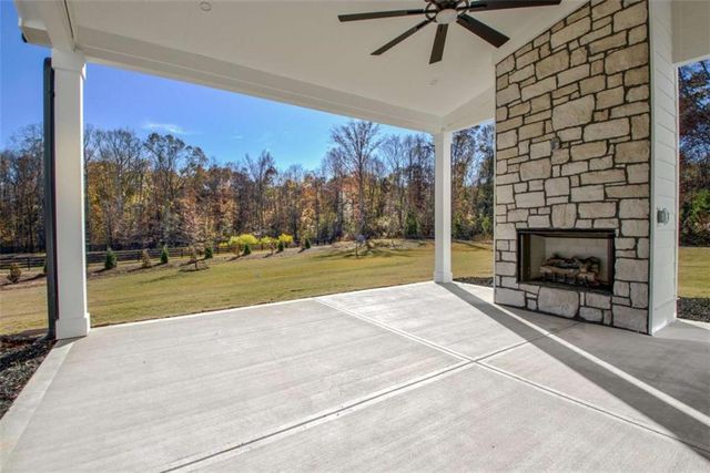 130 Grace Hope Drive, Brooks, GA 30205