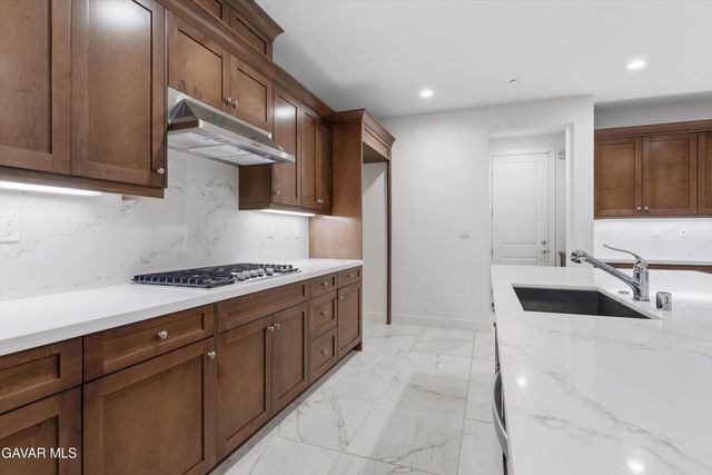 19038 Carranza Lane, Santa Clarita, CA 91350