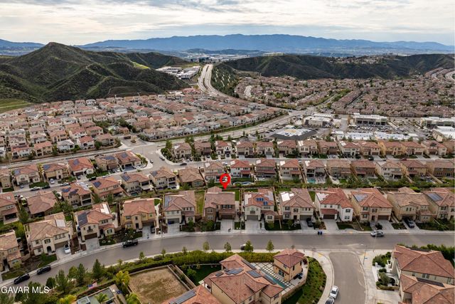 19038 Carranza Lane, Santa Clarita, CA 91350