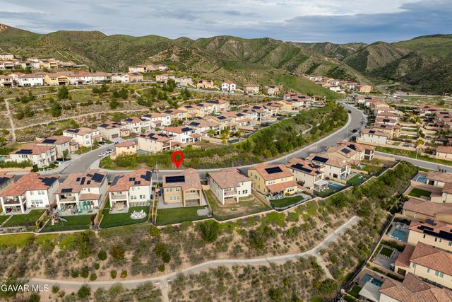 19038 Carranza Lane, Santa Clarita, CA 91350