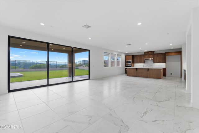 19038 Carranza Lane, Santa Clarita, CA 91350